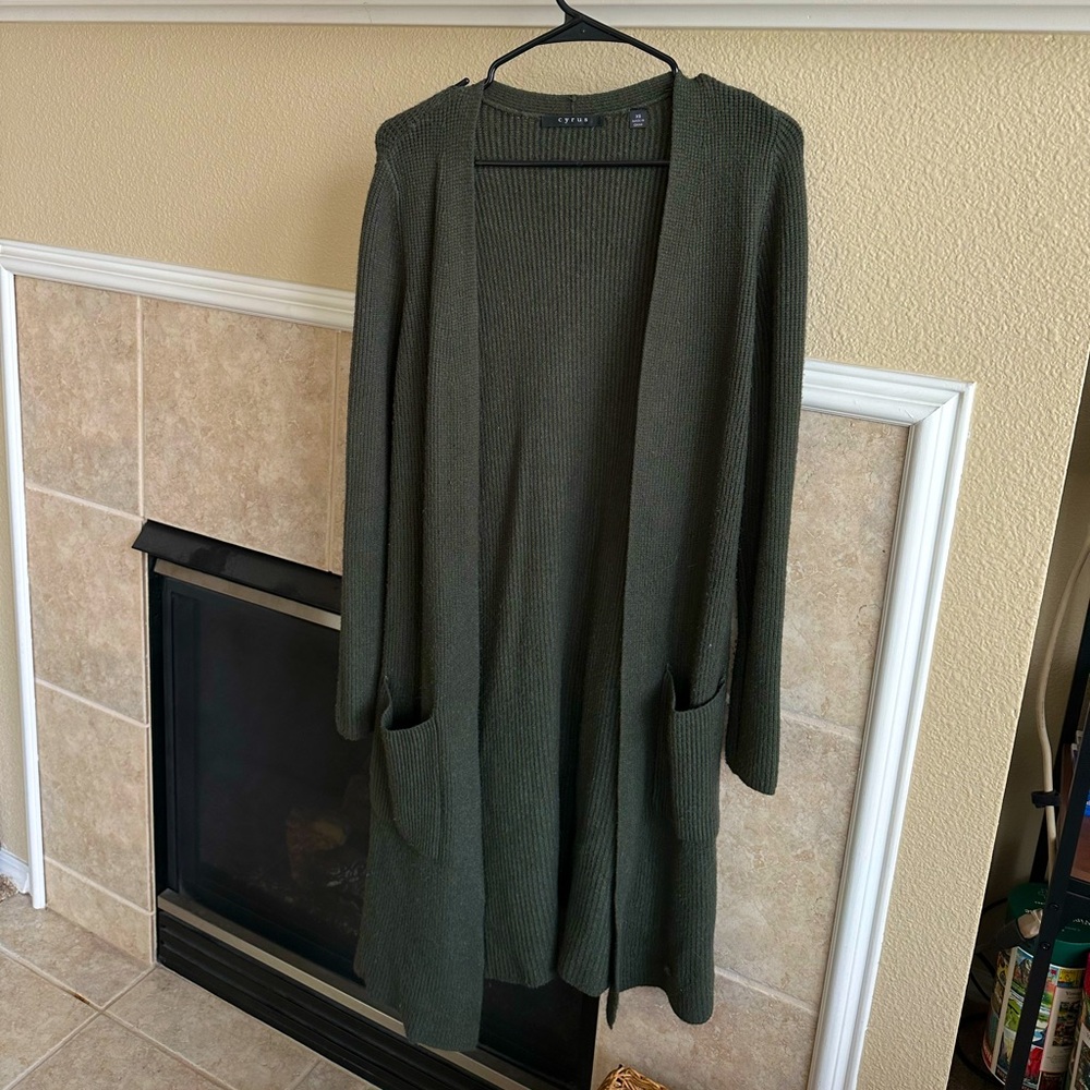 Olive green knee length cardigan women’s x-small